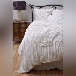 Anthropologie Georgina King Bedskirt in White